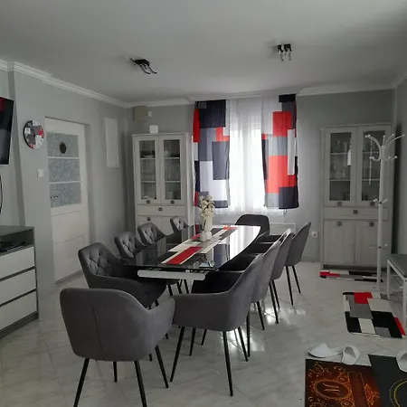 ヴィラ Matra Gold Vendeghaz *