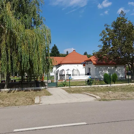 Matra Gold Vendeghaz ヴィラ Mátraszentimre