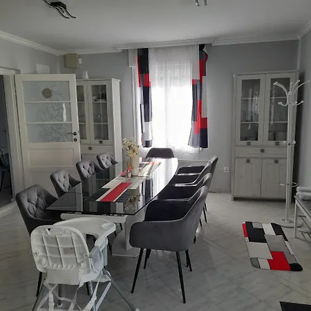 ヴィラ Matra Gold Vendeghaz *